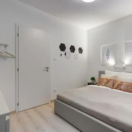 Terrace Vista-Modern 2Br Retreat Apartment Budapest Exterior photo
